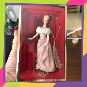 ⭐️Barbie 2003 ornament⭐️